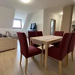 Oazis Apartmanhaz *