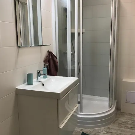 Oazis Apartmanhaz * Fertoszentmiklos
