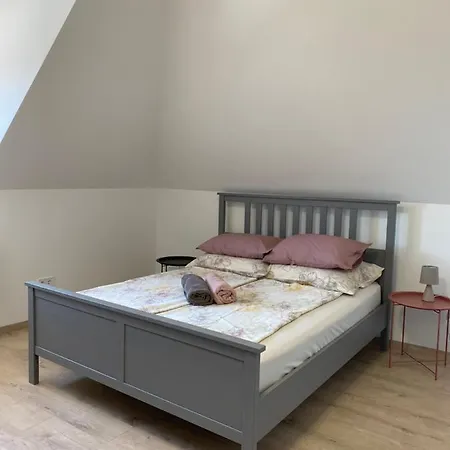 Oazis Apartmanhaz * Fertoszentmiklos