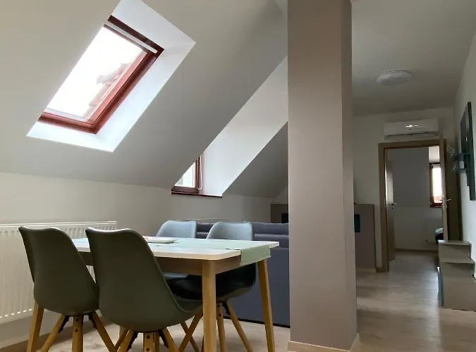 Oázis Apartmanház *