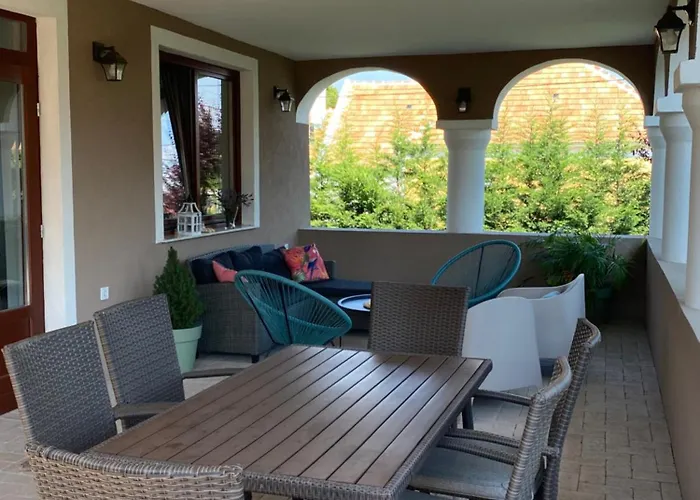 Apartamento Oázis Apartmanház Fertoszentmiklos